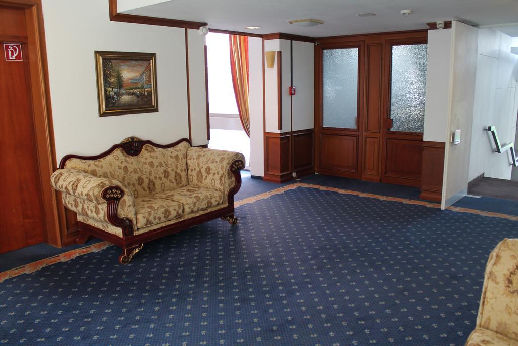 Berghotel Hamburg Blick Bagian luar foto